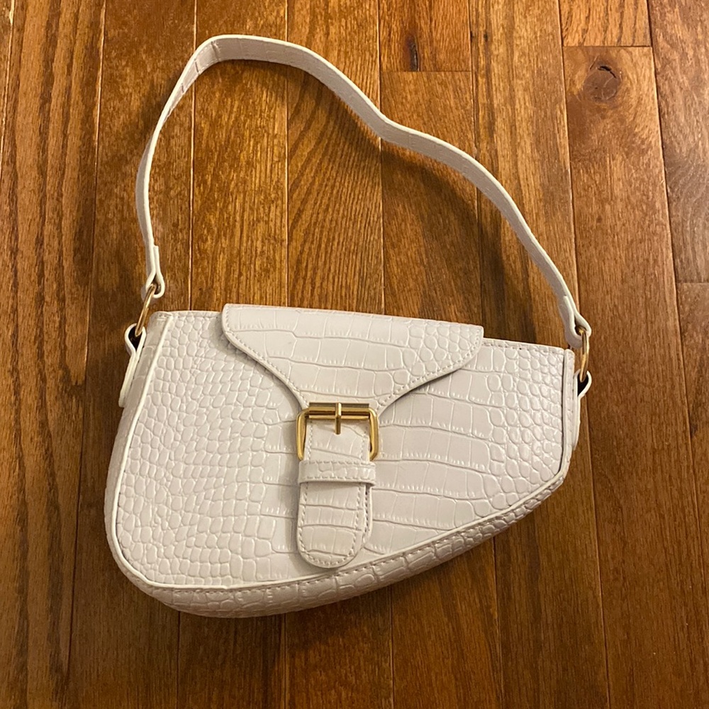 White Saddle Bag